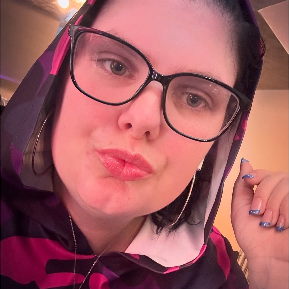 Meet your Posher, Amber